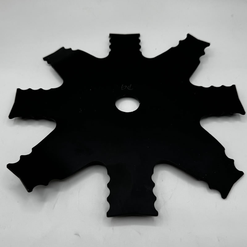 Universal brush cutter disc for bramble crushing. Replacement brushcutter blade.