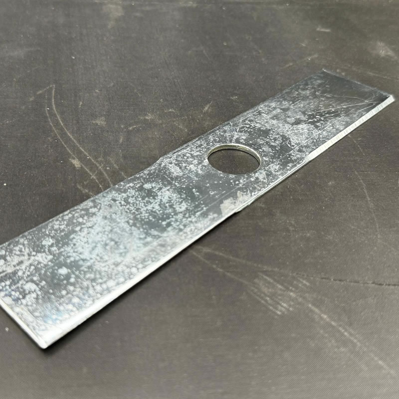 Cugina – Universal two-tooth flat blade for brush cutters